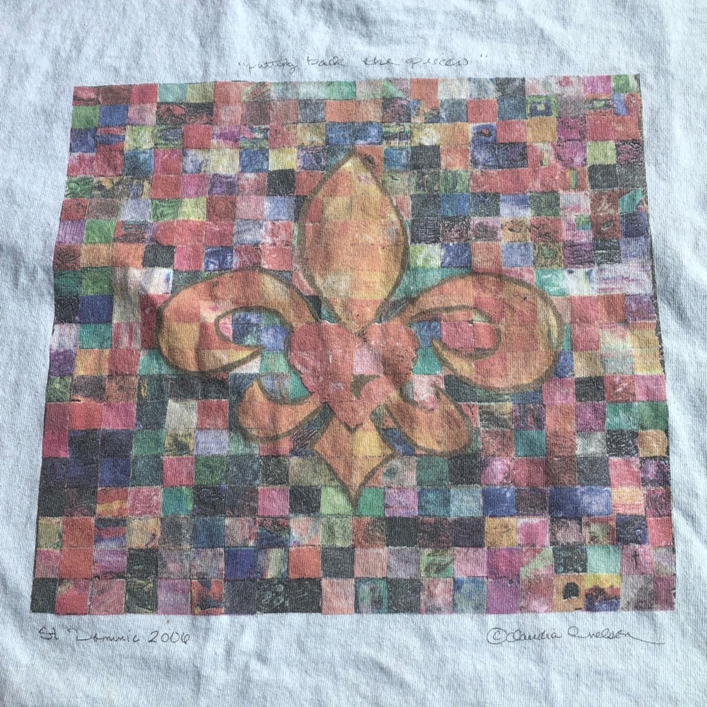Light Blue Fleur de Lis T-shirt Size Small